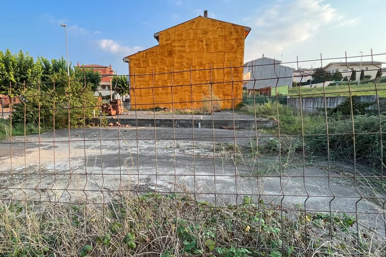 Rambla de Catalunya, 19, Sant Hipòlit de Voltregà, Barcelona for sale Floor Plan- Image 1 of 3