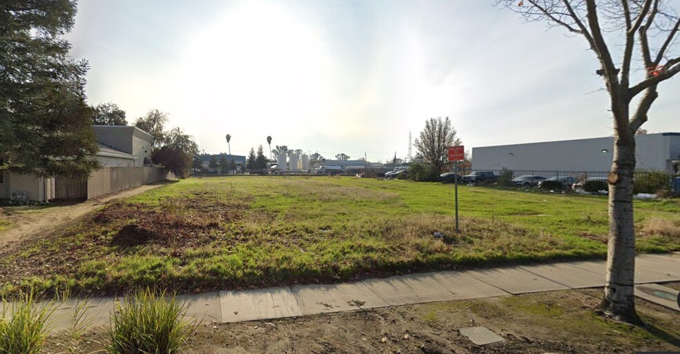 62 W 16th St, Merced, CA for sale - Primary Photo - Image 2 of 4