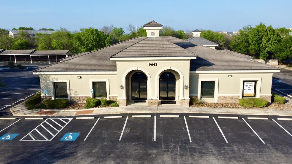 9643 Huebner Rd, San Antonio, TX for lease - Building Photo - Image 3 of 19