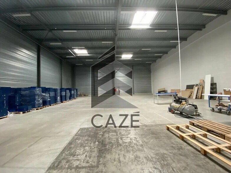 Flex in Blanquefort for lease - Interior Photo - Image 2 of 8