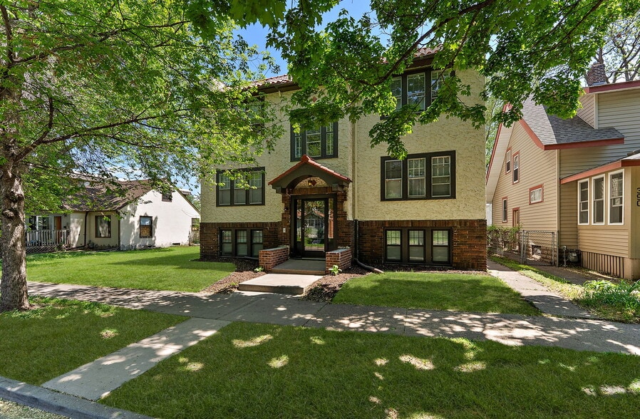 394 Cleveland Ave N, Saint Paul, MN for sale - Building Photo - Image 2 of 26