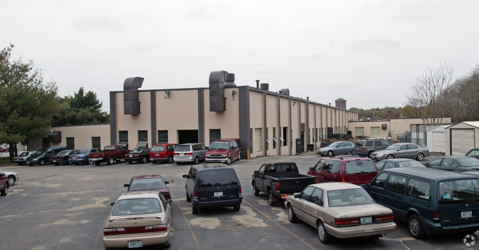 6 Beverage Hill Ave, Pawtucket, RI for sale - Building Photo - Image 2 of 2