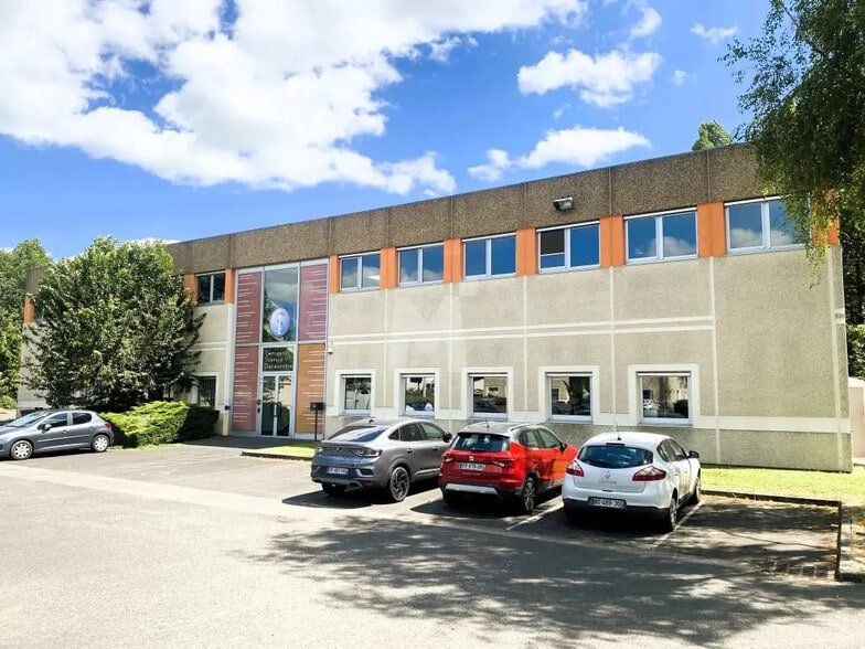 Flex in Ris-Orangis for lease - Building Photo - Image 2 of 13