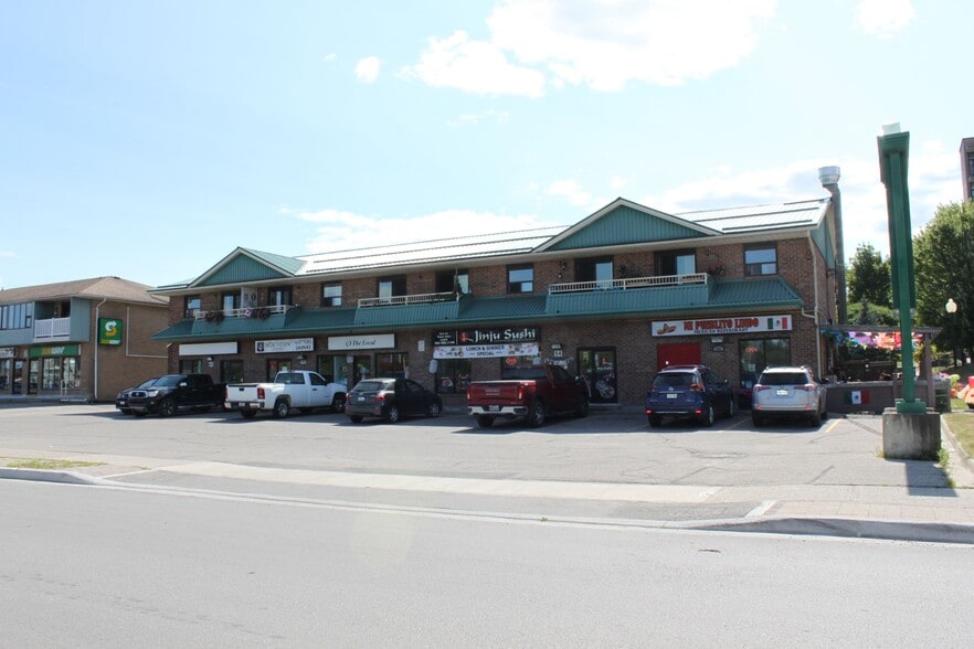 48 Water St, Port Perry, ON for lease - Building Photo - Image 3 of 40