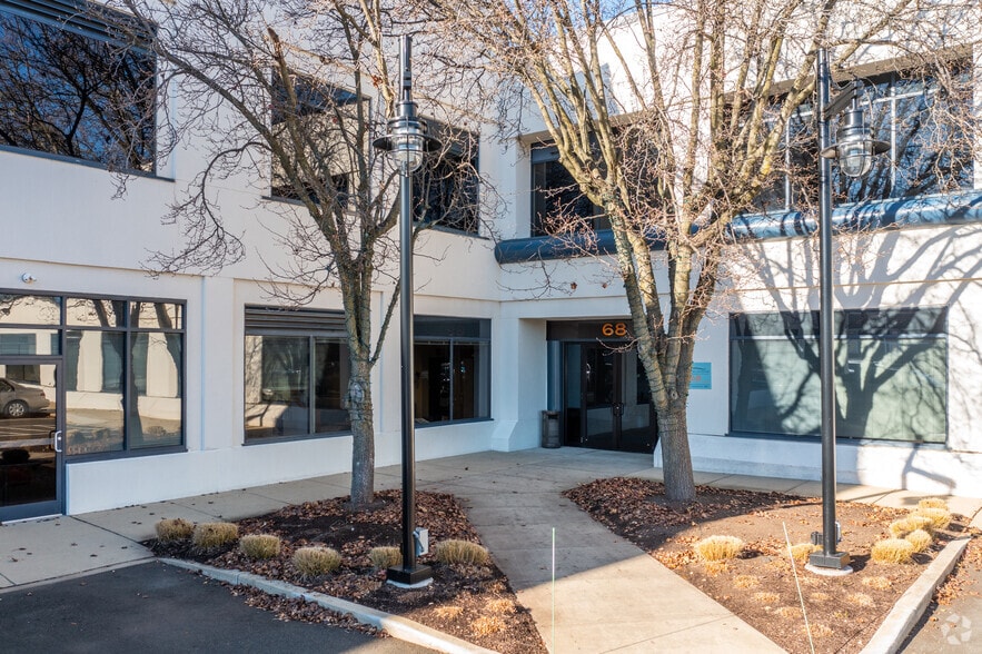 46 Southfield Ave, Stamford, CT for lease - Building Photo - Image 3 of 16