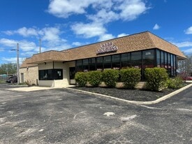 226 S Sheridan Rd, Waukegan IL - Storefront