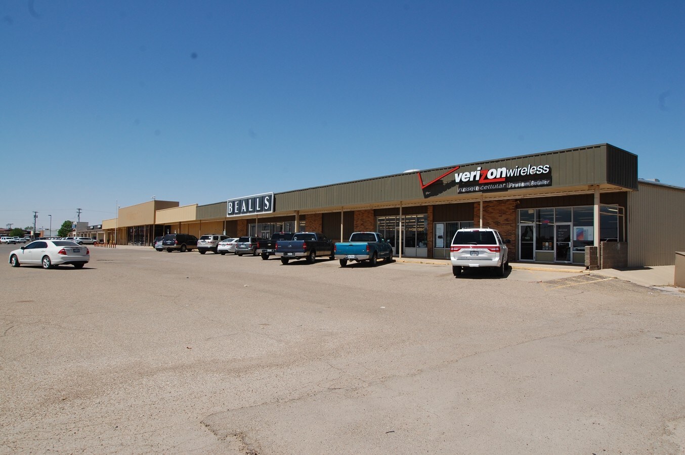 1401 Tahoka Rd, Brownfield, TX 79316 Bixby Brownfield Plaza