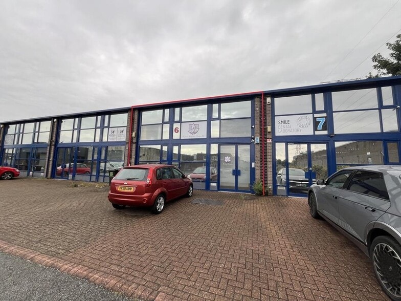 1-6 Dunlop Rd, Ipswich for sale - Building Photo - Image 1 of 1