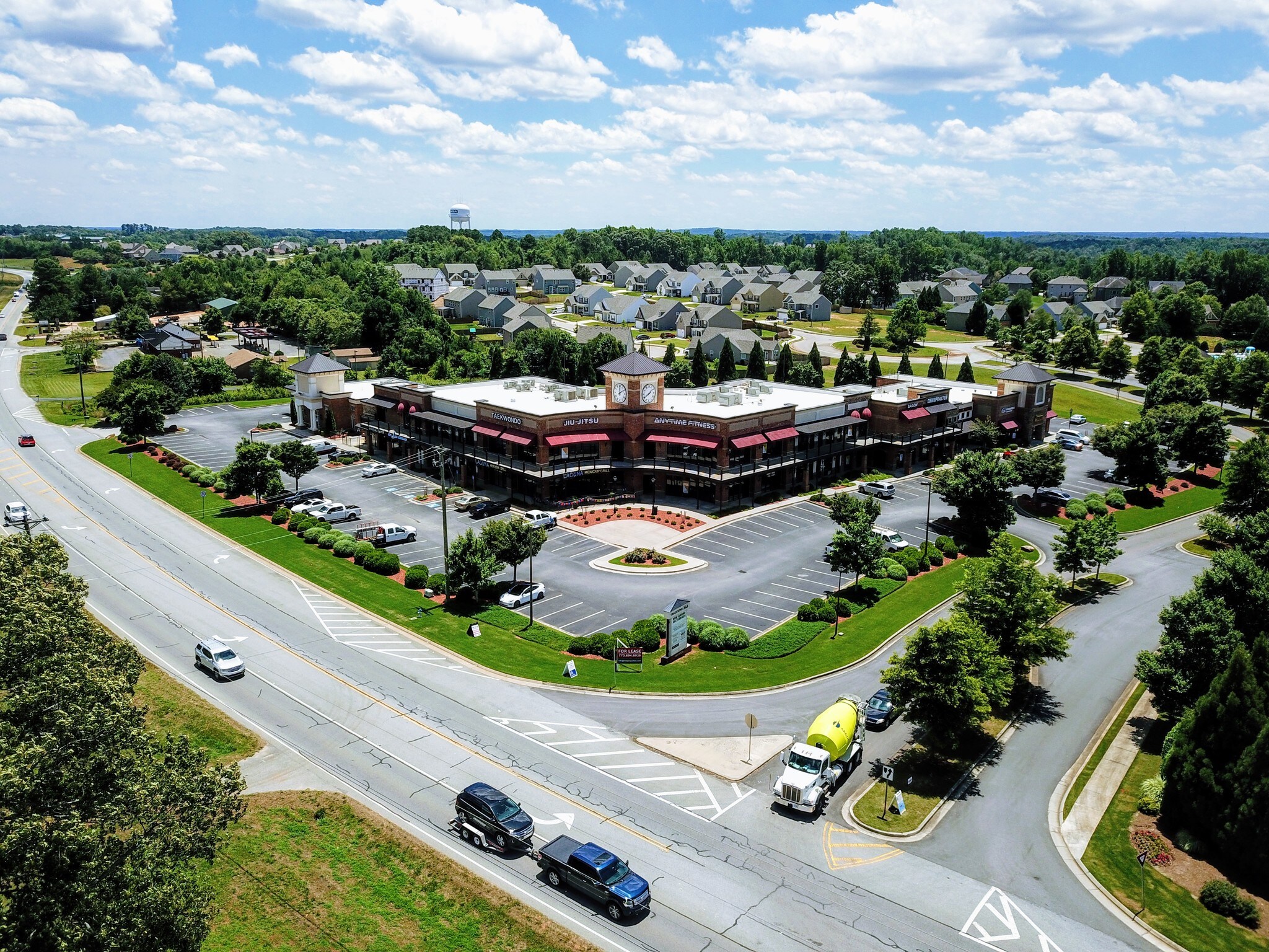 55 Freedom Pky, Hoschton, GA for sale Building Photo- Image 1 of 1