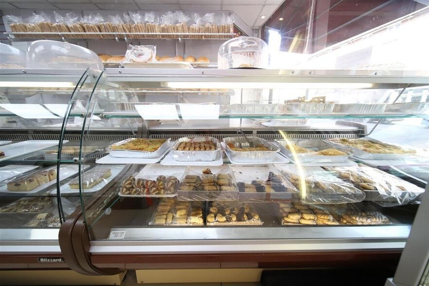 739 Green Lanes, London for lease - Building Photo - Image 3 of 19