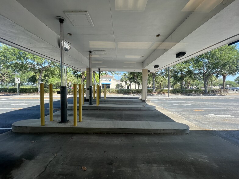 210 Citrus Tower Blvd, Clermont, FL for lease - Building Photo - Image 2 of 4