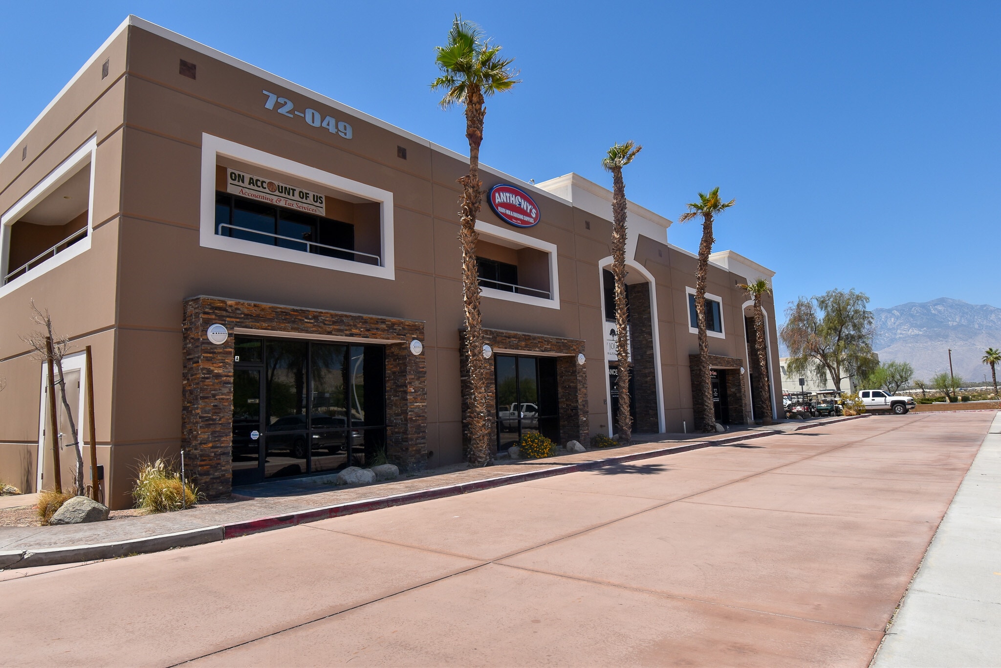 72049 Petland Pl, Thousand Palms, CA for lease Building Photo- Image 1 of 13