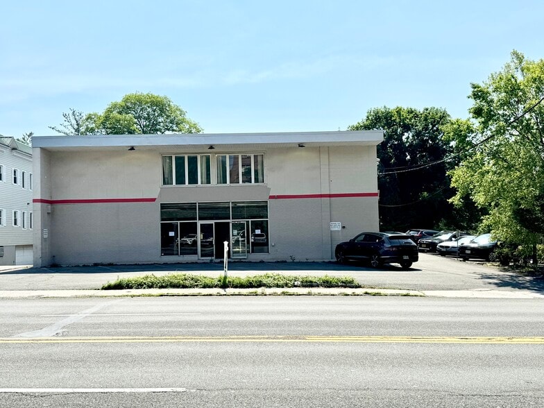 1395 Boston Post Rd, Larchmont, NY for sale - Building Photo - Image 2 of 9