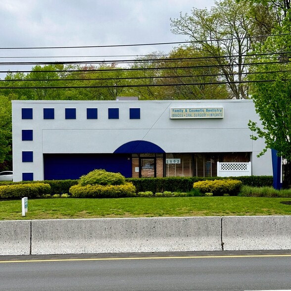 1802 State Highway 35, Oakhurst, NJ for lease - Primary Photo - Image 1 of 4