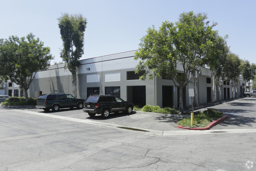 17800 S Main St, Gardena, CA for lease - Building Photo - Image 2 of 9