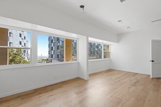 8519-8527 W Sunset Blvd, West Hollywood, CA for lease Interior Photo- Image 2 of 18