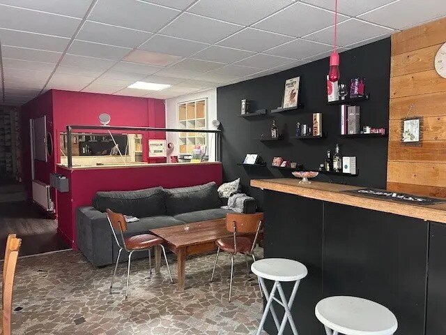 Retail in Chalon-sur-Saône for lease - Interior Photo - Image 1 of 6