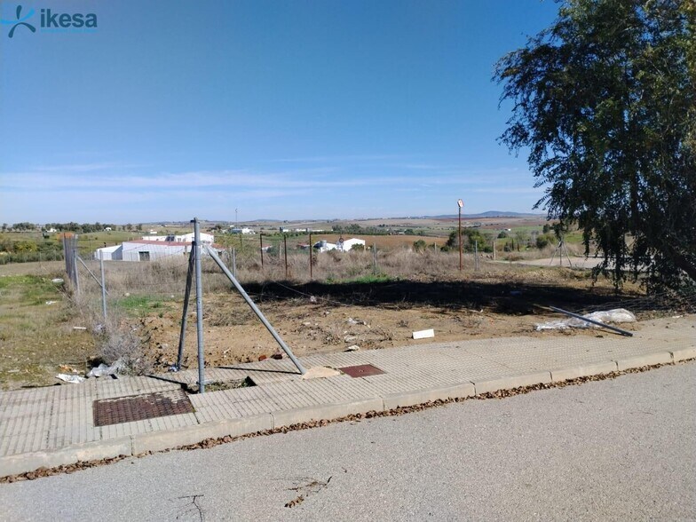 Land in Azuaga for sale - Building Photo - Image 2 of 8