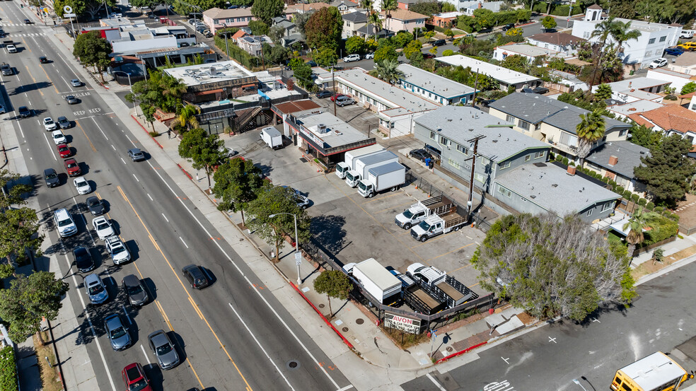 2401-2411 Lincoln Blvd, Santa Monica, CA for lease - Building Photo - Image 2 of 2