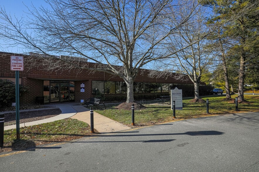 12350 Pinecrest Rd, Reston, VA for lease - Building Photo - Image 1 of 4