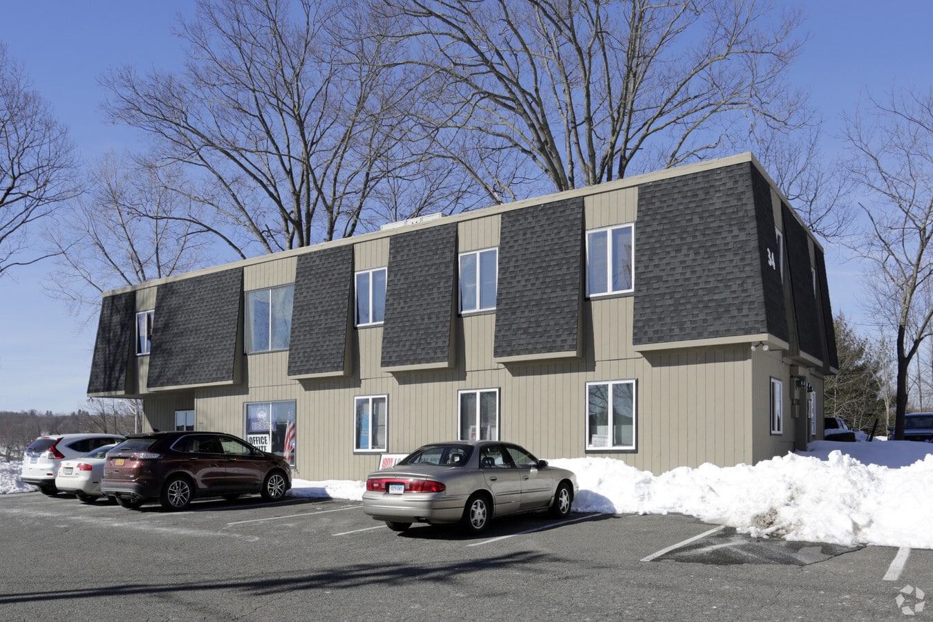 34 Mill Plain Rd, Danbury, CT 06811