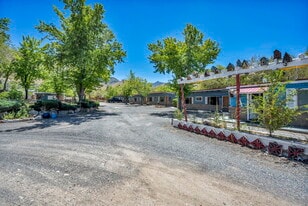 Toiyabe Motel & RV Park - Motel