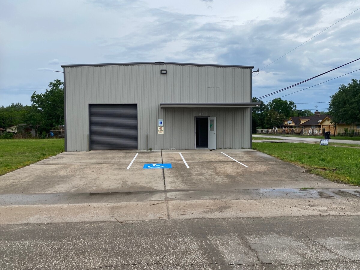 901 Pennsylvania Ave, South Houston, TX 77587