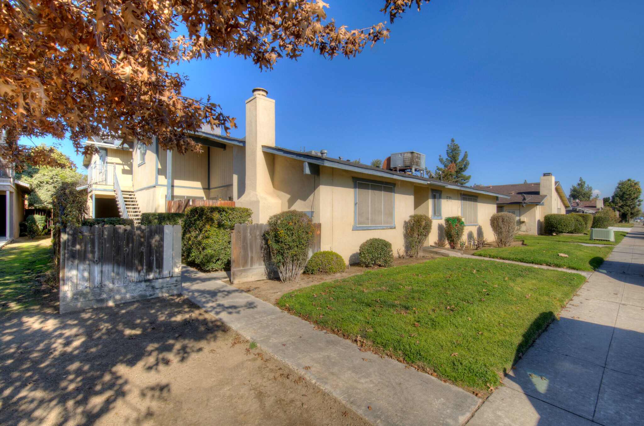 571 W Ashlan Ave, Clovis, CA for sale Building Photo- Image 1 of 9