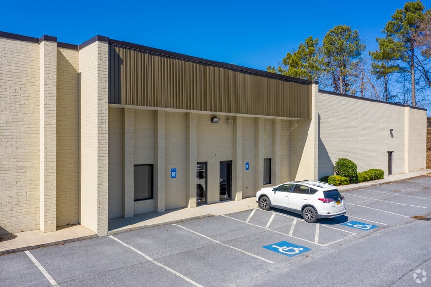 5390 E Ponce de Leon Ave, Stone Mountain, GA for lease - Building Photo - Image 2 of 4