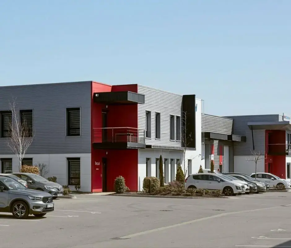 Flex in Saint-Priest for lease Building Photo- Image 1 of 3
