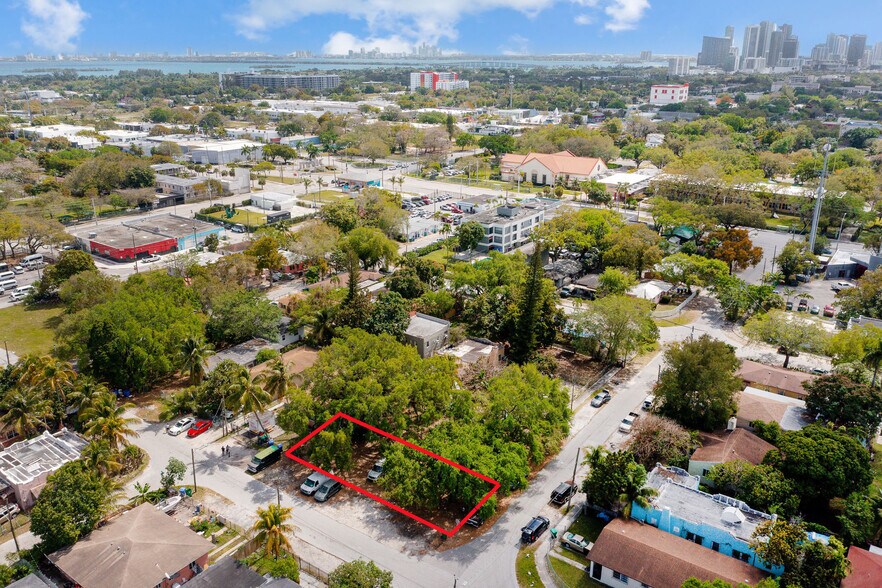 6345 NE 1st Ave, Miami, FL for sale - Primary Photo - Image 1 of 23