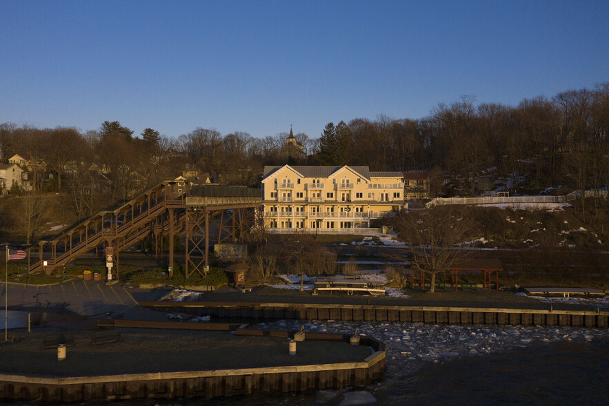 4 Grinnell St, Rhinecliff, NY for lease - Building Photo - Image 2 of 7