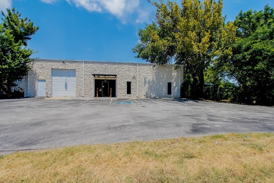 705 Secretary Dr, Arlington, TX for sale - Primary Photo - Image 1 of 1