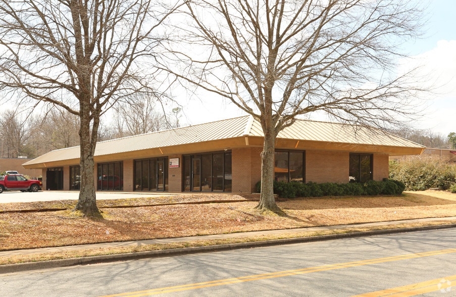 2 Inwood Cir, Little Rock, AR for lease - Primary Photo - Image 1 of 17