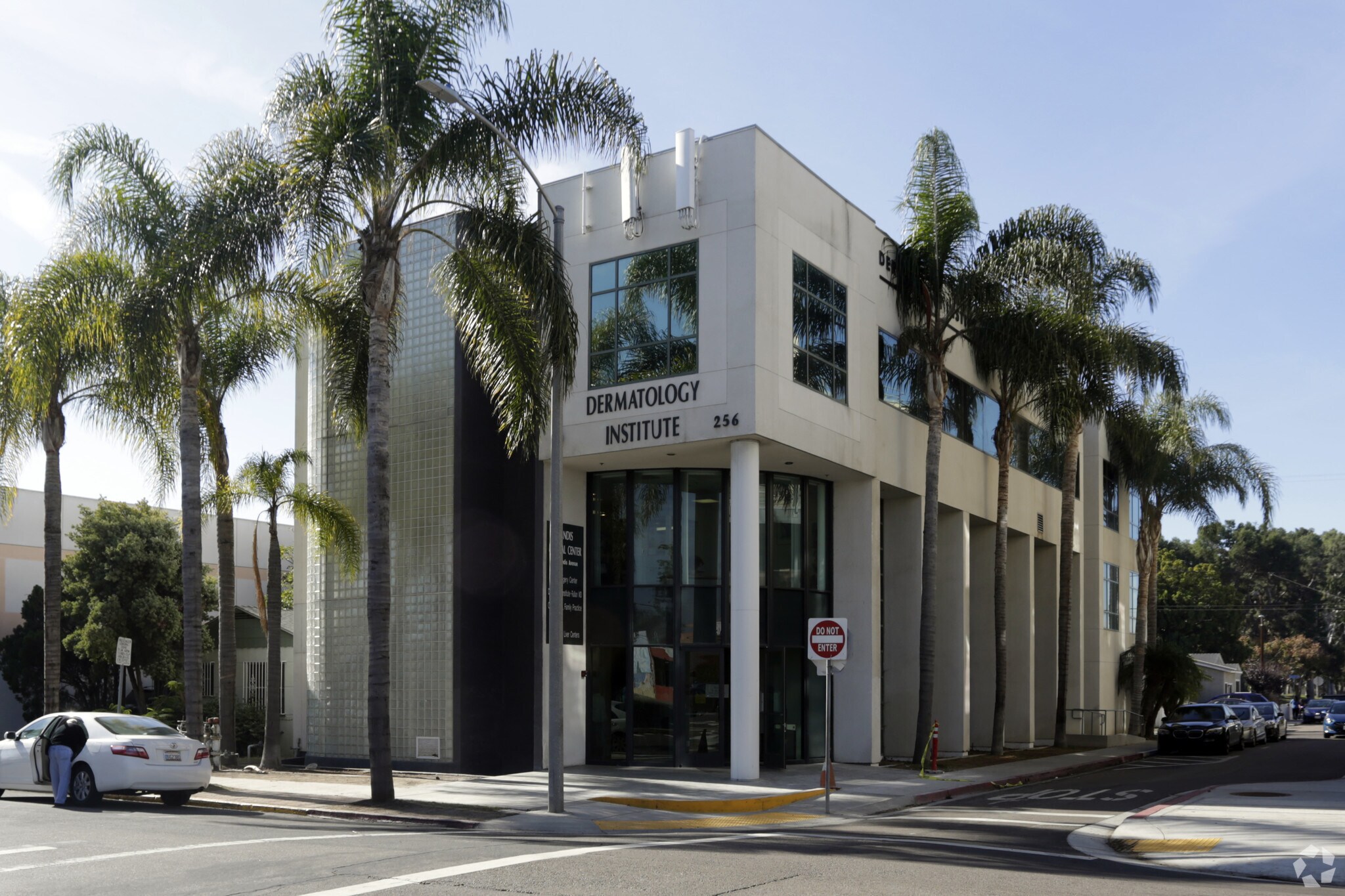 256 Landis Ave, Chula Vista, CA for sale Primary Photo- Image 1 of 1