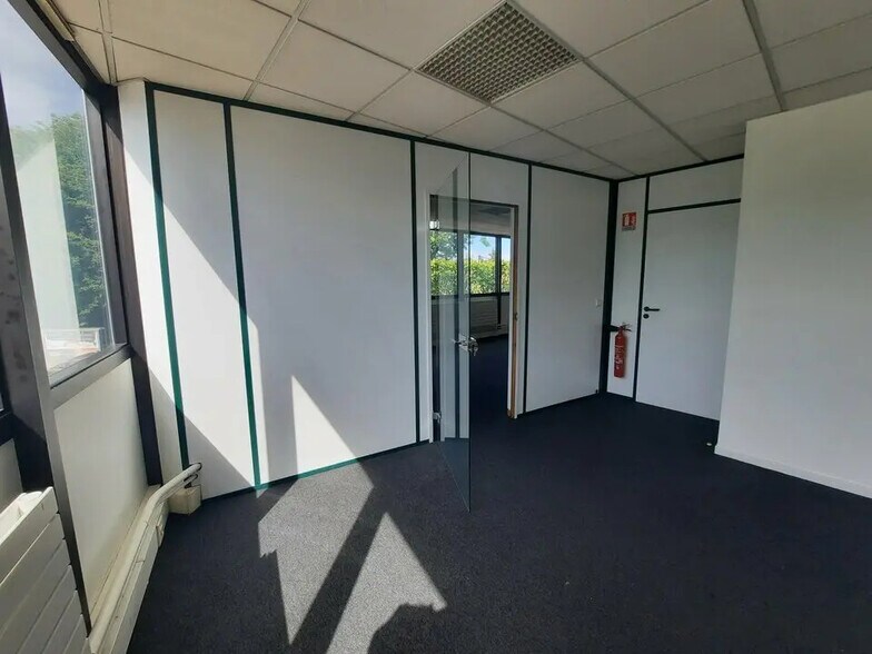Office in Sotteville-lès-Rouen for lease - Building Photo - Image 3 of 7