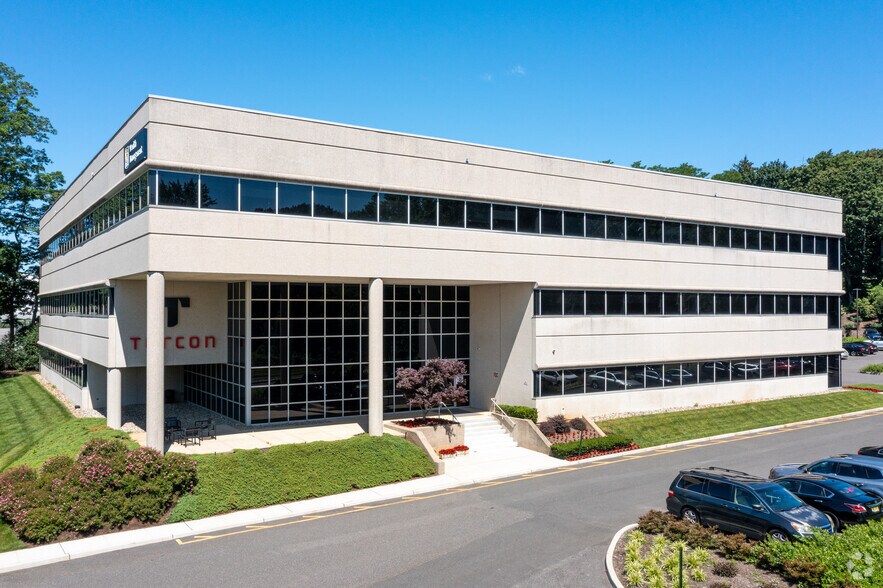 328 Newman Springs Rd, Red Bank, NJ for sale - Primary Photo - Image 1 of 1