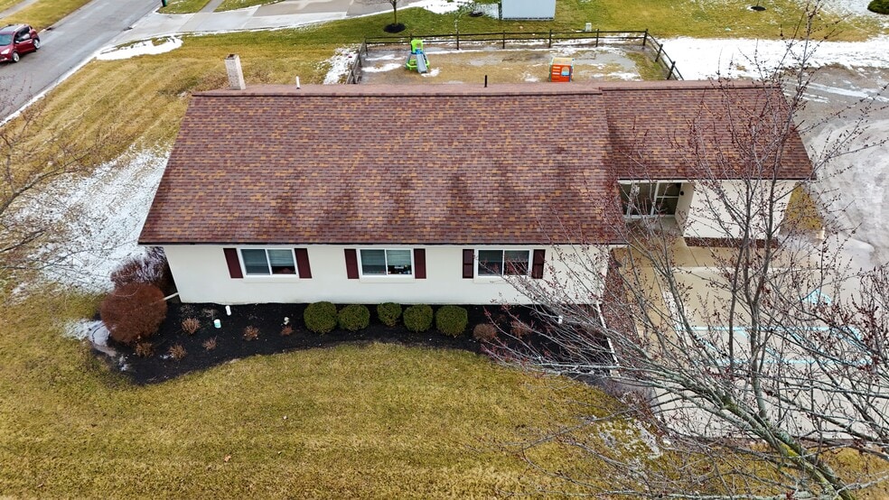 714 Taylor, Delta, OH for sale - Building Photo - Image 3 of 9