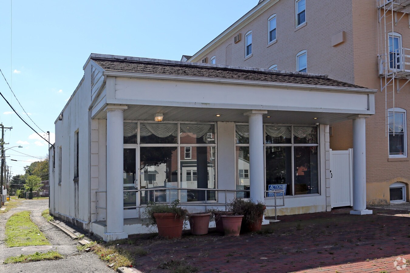 34 Main St, Roebling, NJ 08554