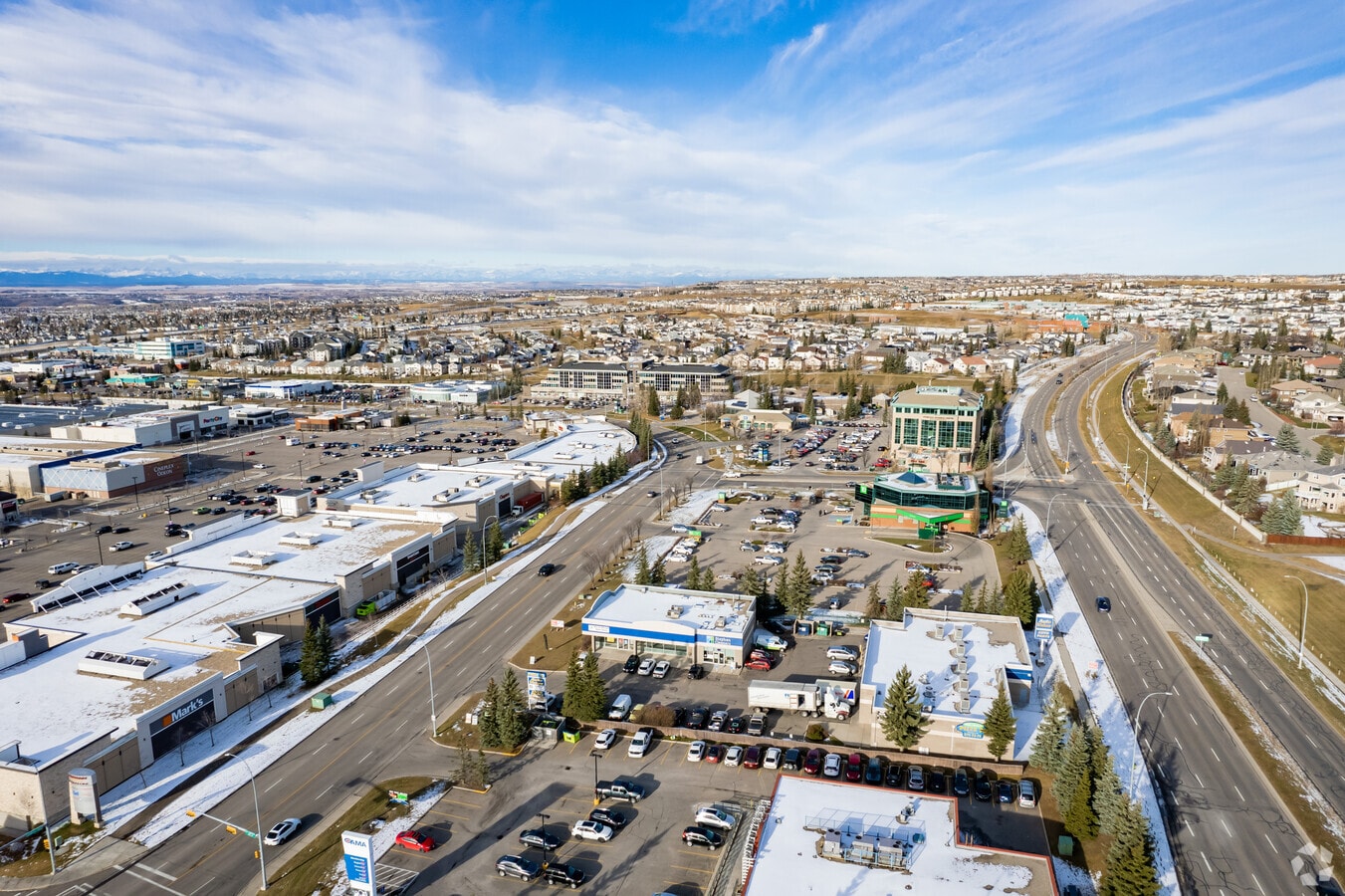 240 Crowfoot Cres NW, Calgary, AB T3G 3N5