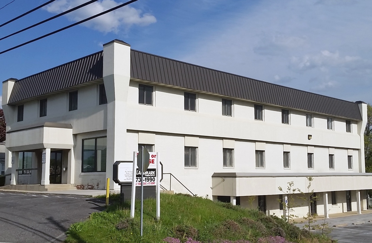 4601 Locust Ln, Harrisburg, PA for lease Building Photo- Image 1 of 4