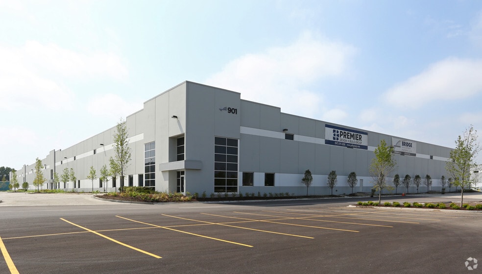 901-939 E Park Ave, Libertyville, IL for lease - Building Photo - Image 3 of 12