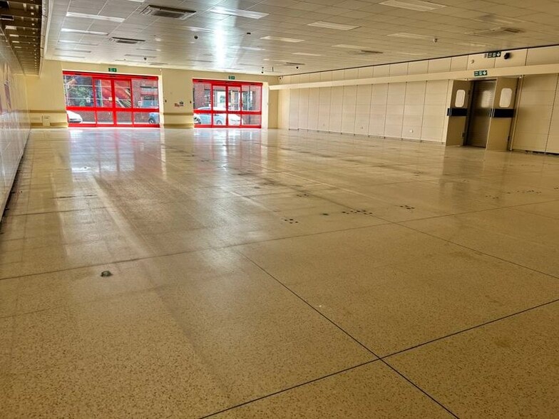 Newgate, Beccles for lease - Interior Photo - Image 2 of 7