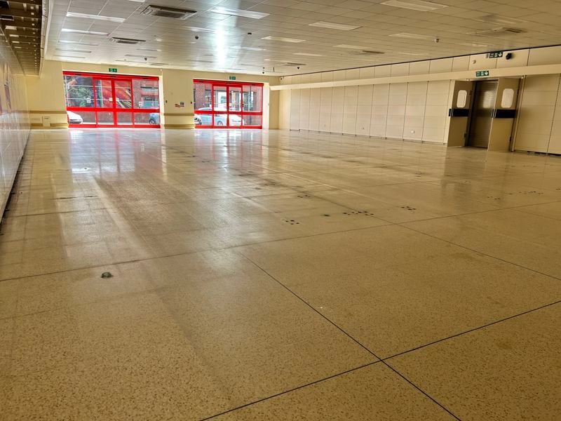 Newgate, Beccles for lease Interior Photo- Image 1 of 3
