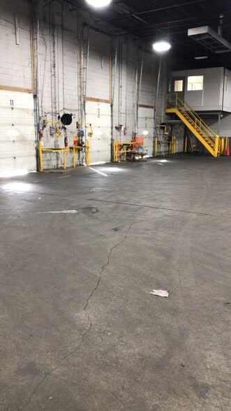 1151 Beaver St, Bristol, PA for lease - Building Photo - Image 2 of 12