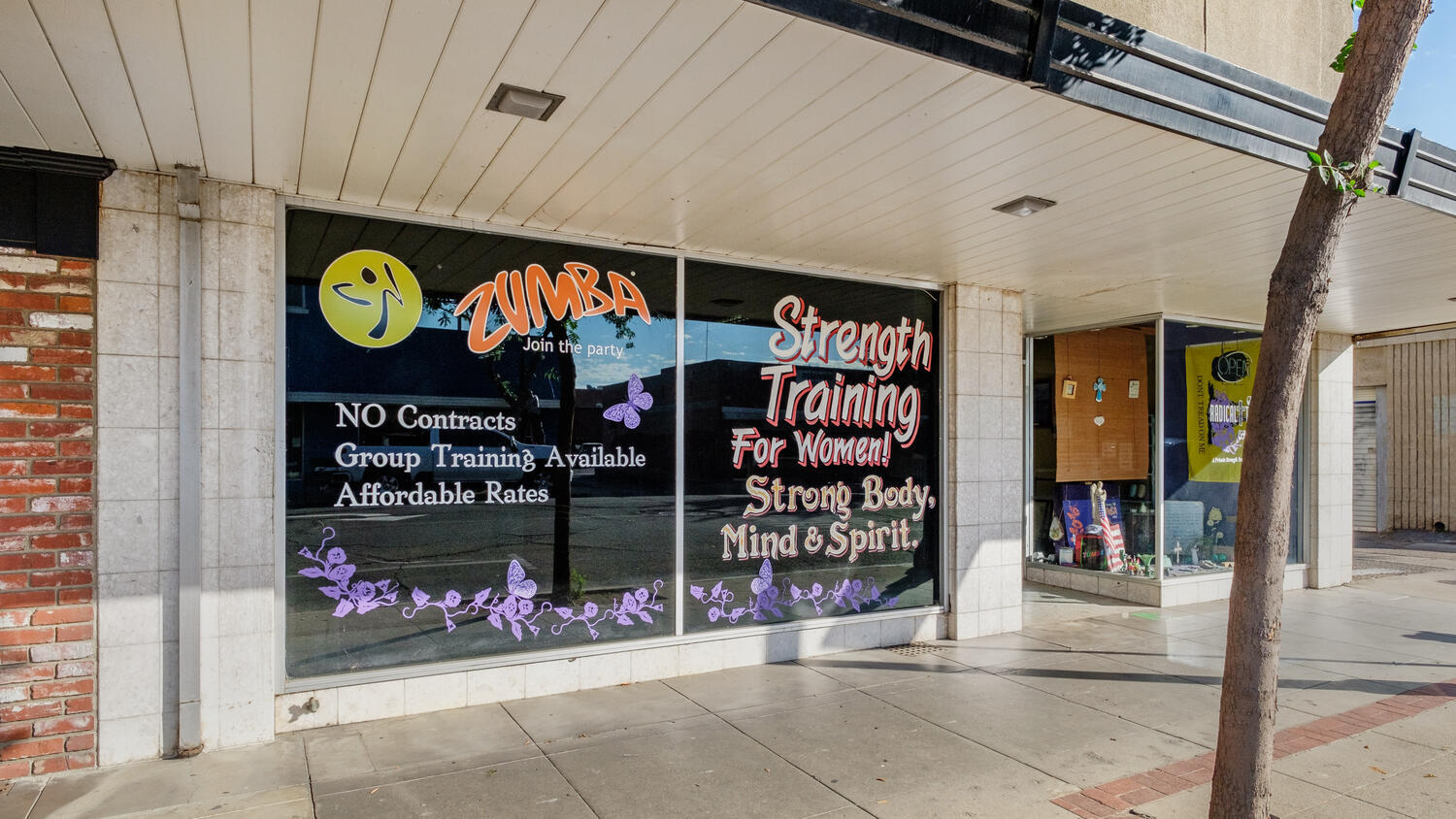 1608 11th St, Reedley, CA 93654 Retail for Sale