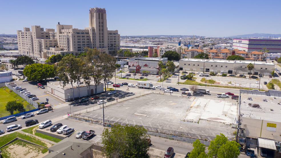 1308 S Soto St, Los Angeles, CA for lease - Building Photo - Image 2 of 4