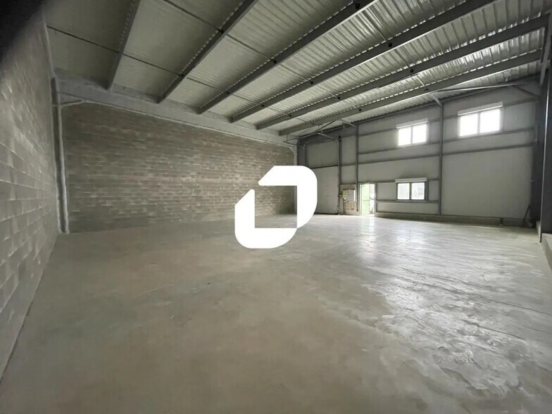 Flex in Cernay-lès-Reims for lease - Building Photo - Image 3 of 6