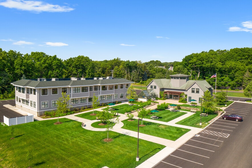 350 Goose Ln, Guilford, CT for lease - Building Photo - Image 3 of 10