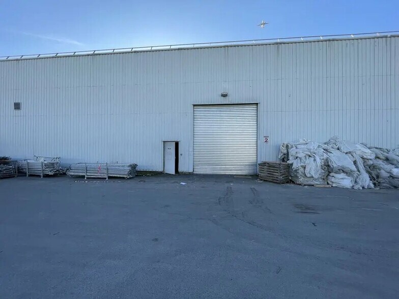 Industrial in Goussainville for lease - Building Photo - Image 3 of 6